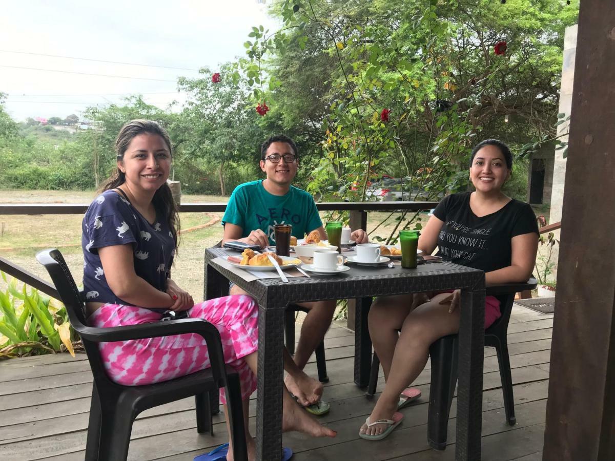 Tavarua Hotel Montanita Luaran gambar
